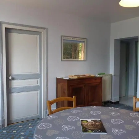 Saint-étienne-de-vicq, 3 Pièces, 4 Personnes - Fr-1-489-275 *